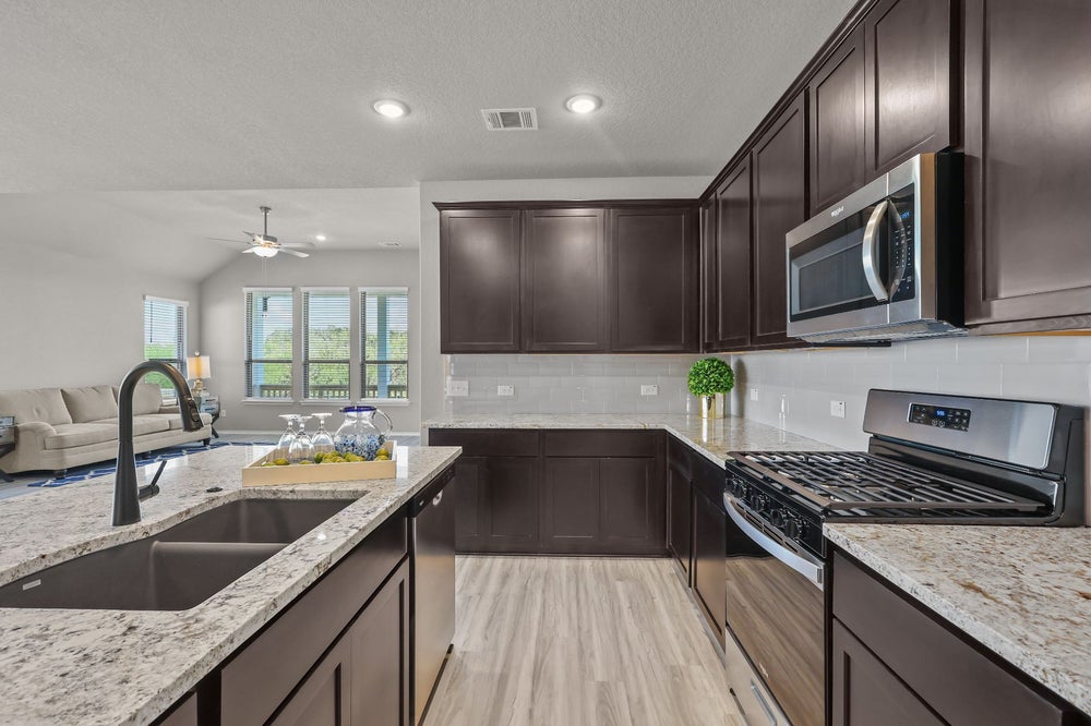 4br New Home in Cibolo, TX.  - Slide 13